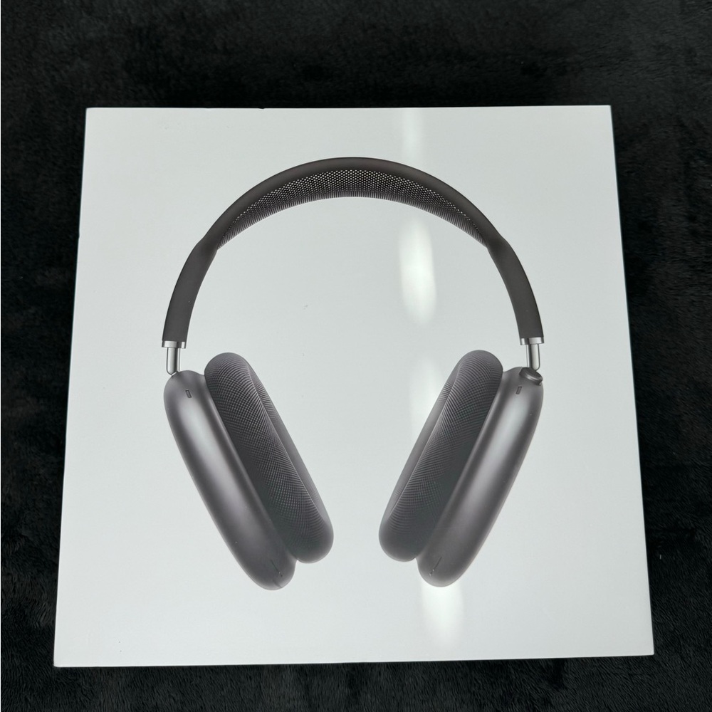 Apple AirPods Pro Max Headphones (USB-C) - Space Gray